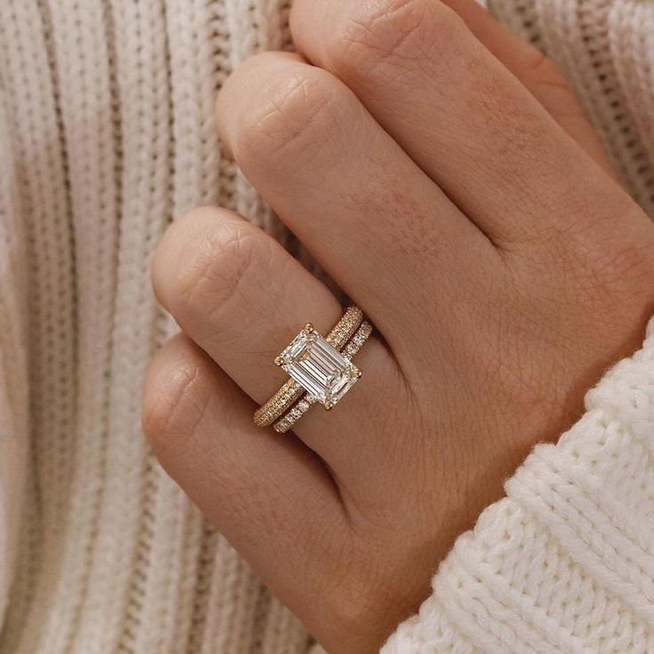 LAB GROWN ENGAGEMENT RINGS