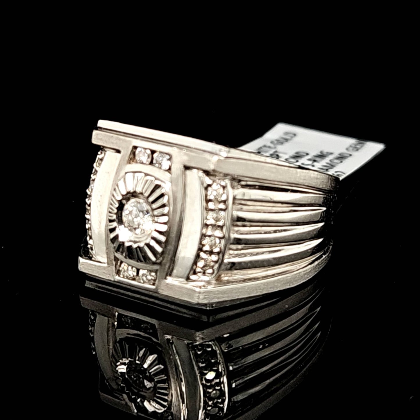 DIAMOND RING