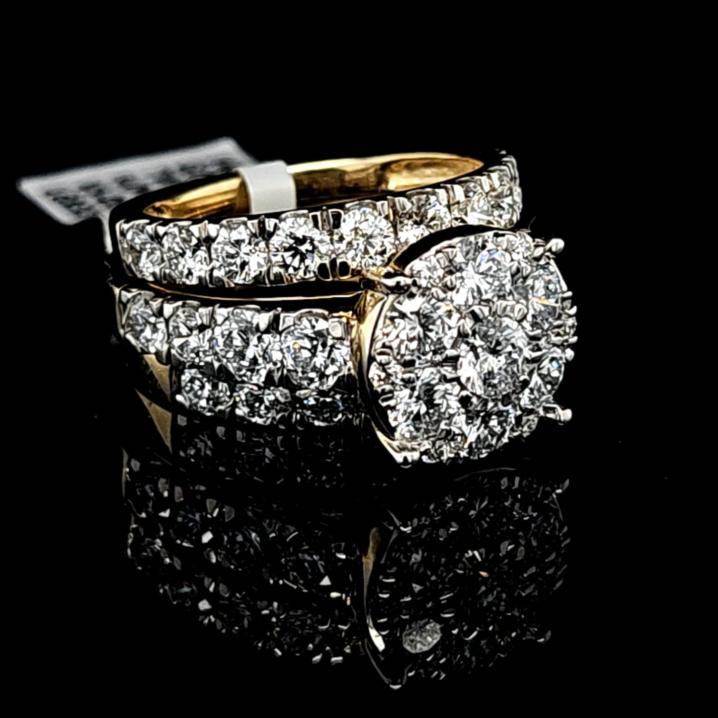 ROUND CLUSTER ENGAGEMENT RING