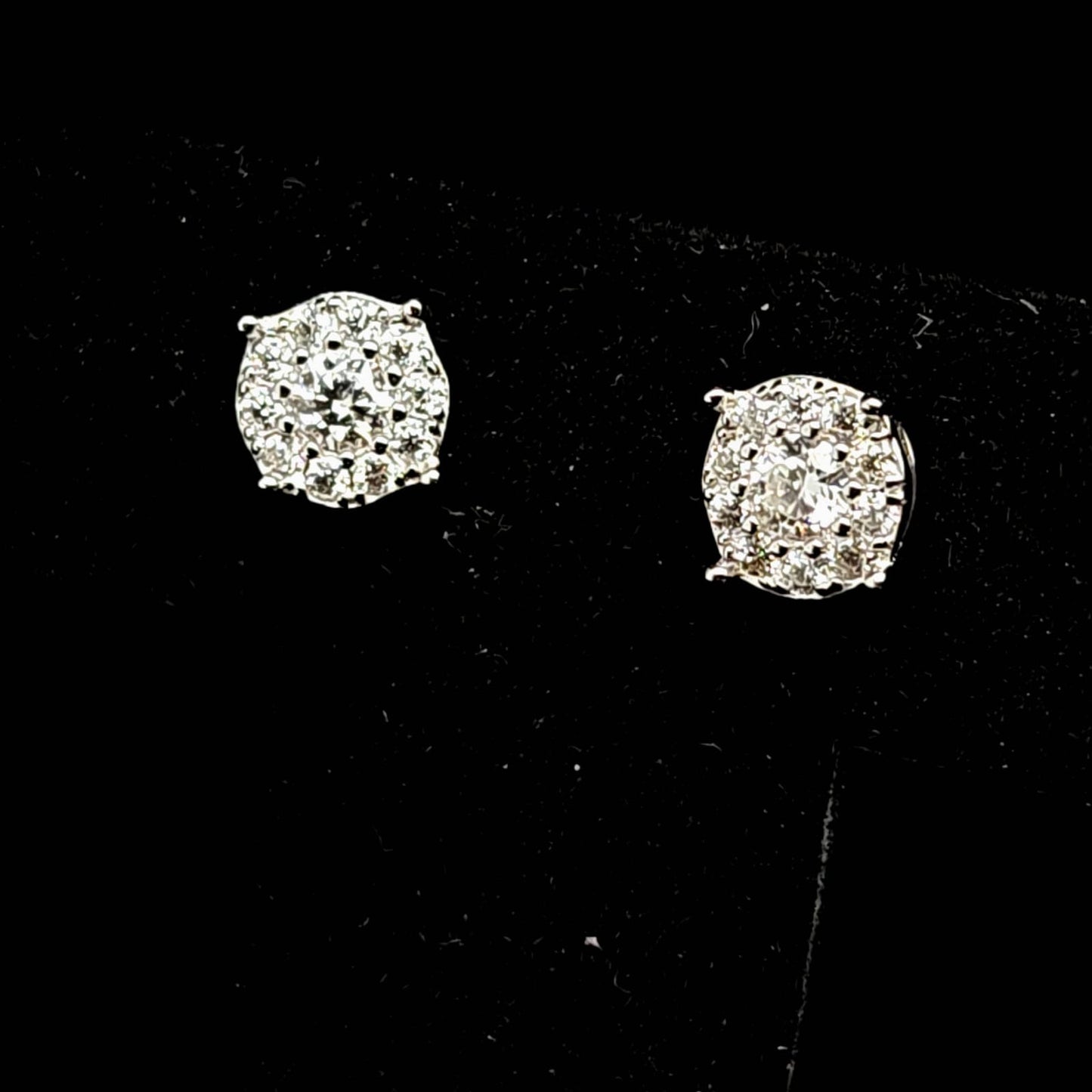 SILVER ROUND STUD EARRINGS