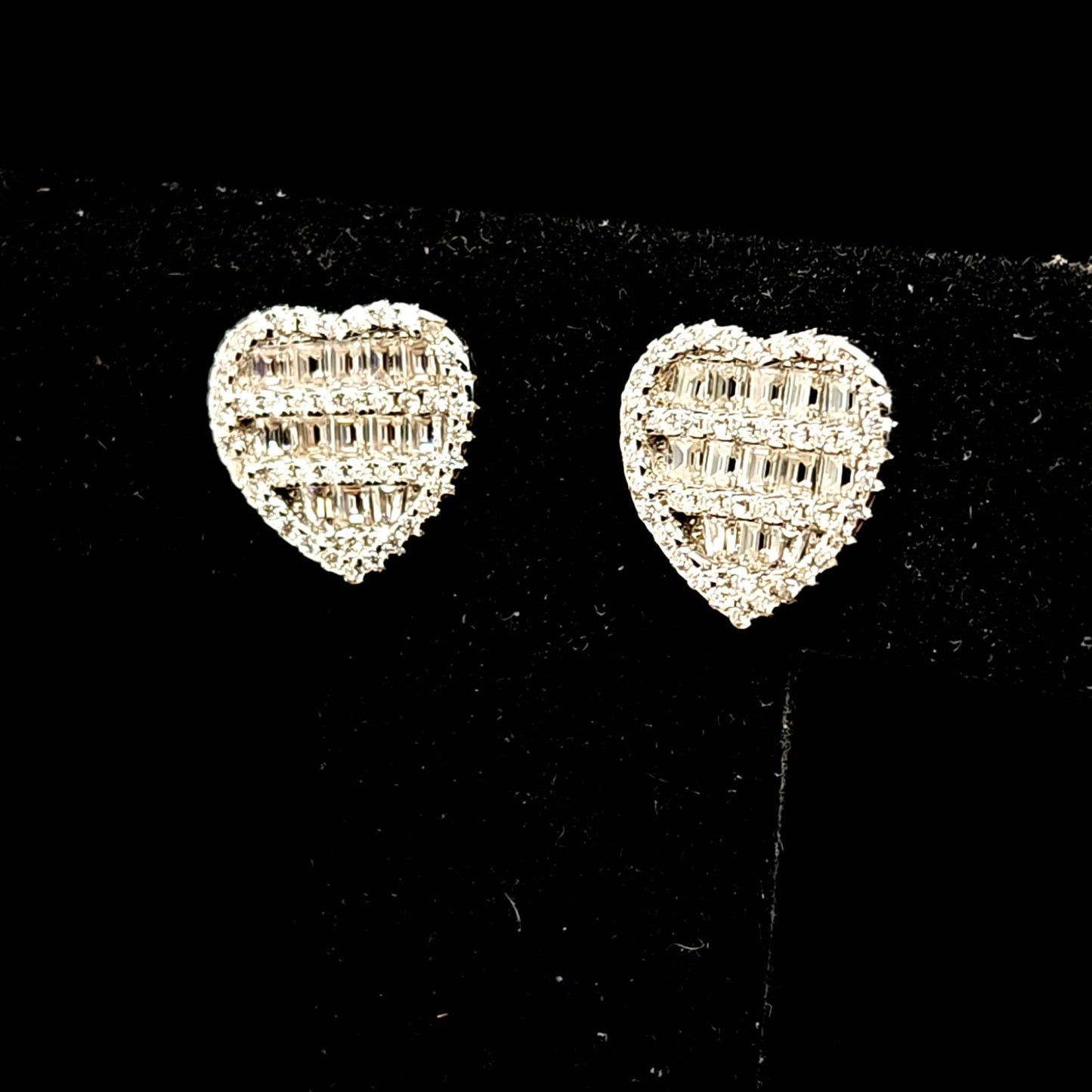 SILVER HEART EARRING