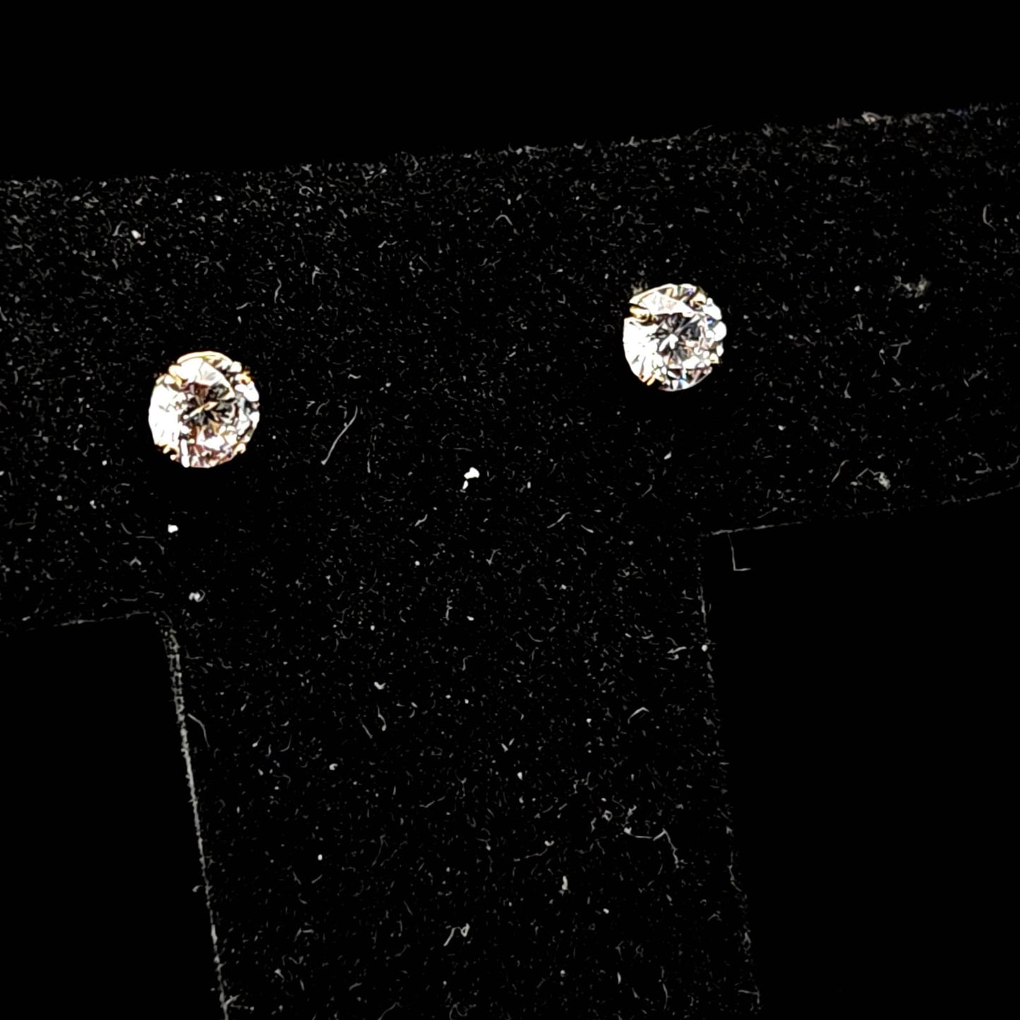 CZ STUD EARRING