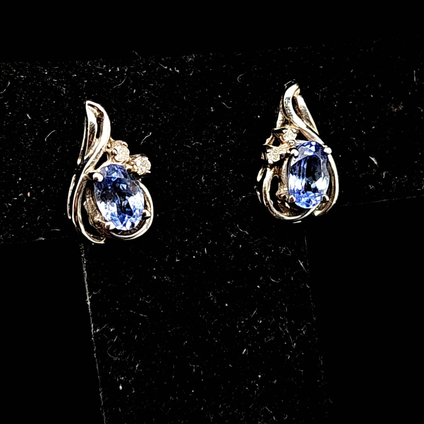 TANZANITE EARRING