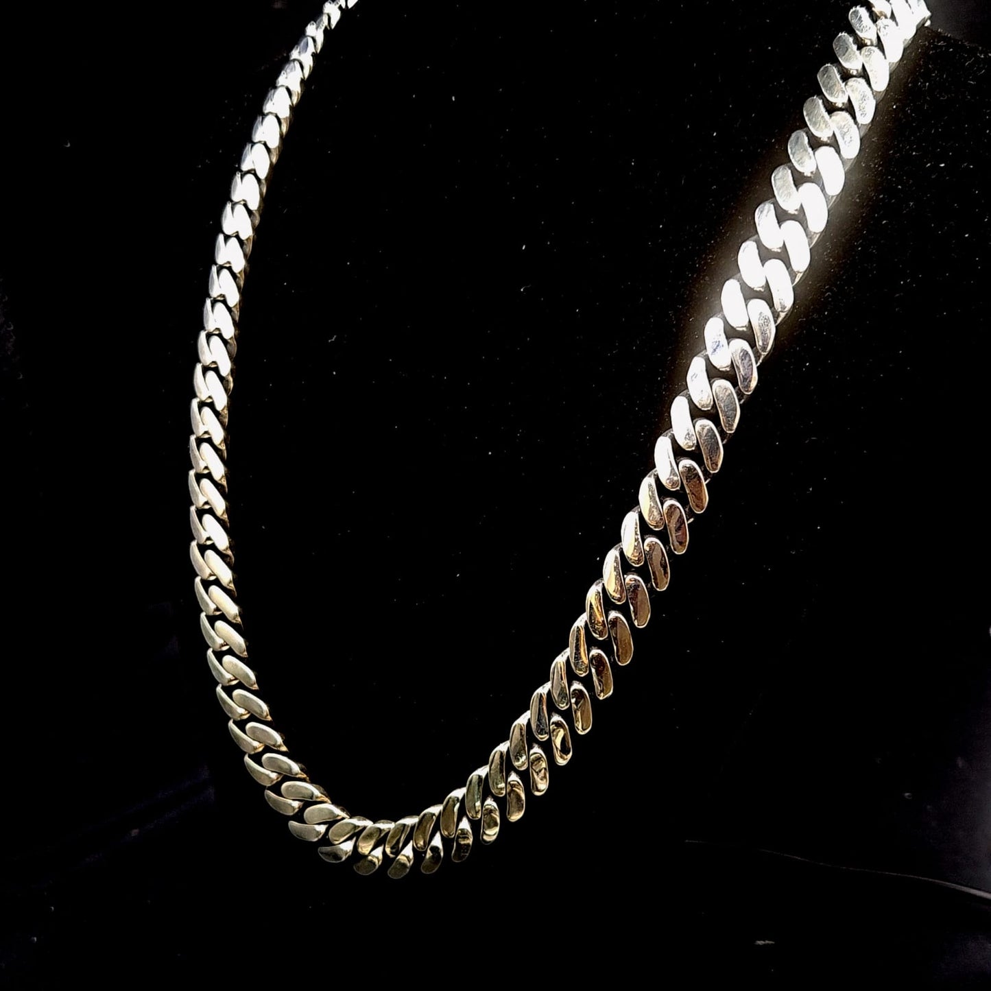 CUBAN LINKS CHAIN