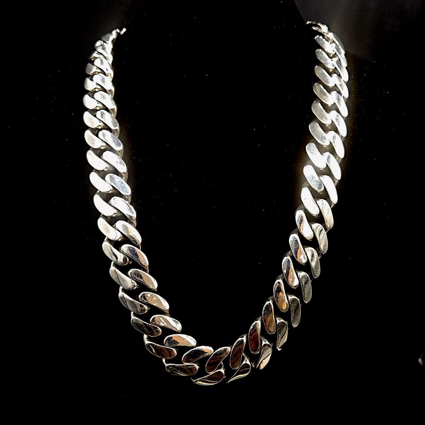 CUBAN LINK CHAIN