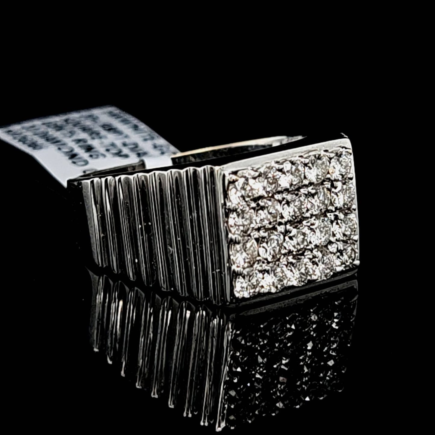 SQUARE TOP DIAMOND RING