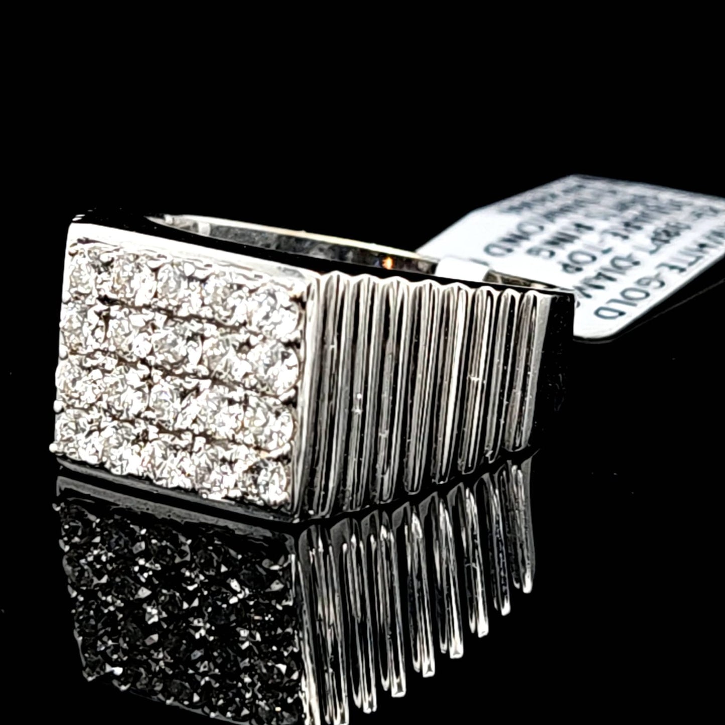 SQUARE TOP DIAMOND RING