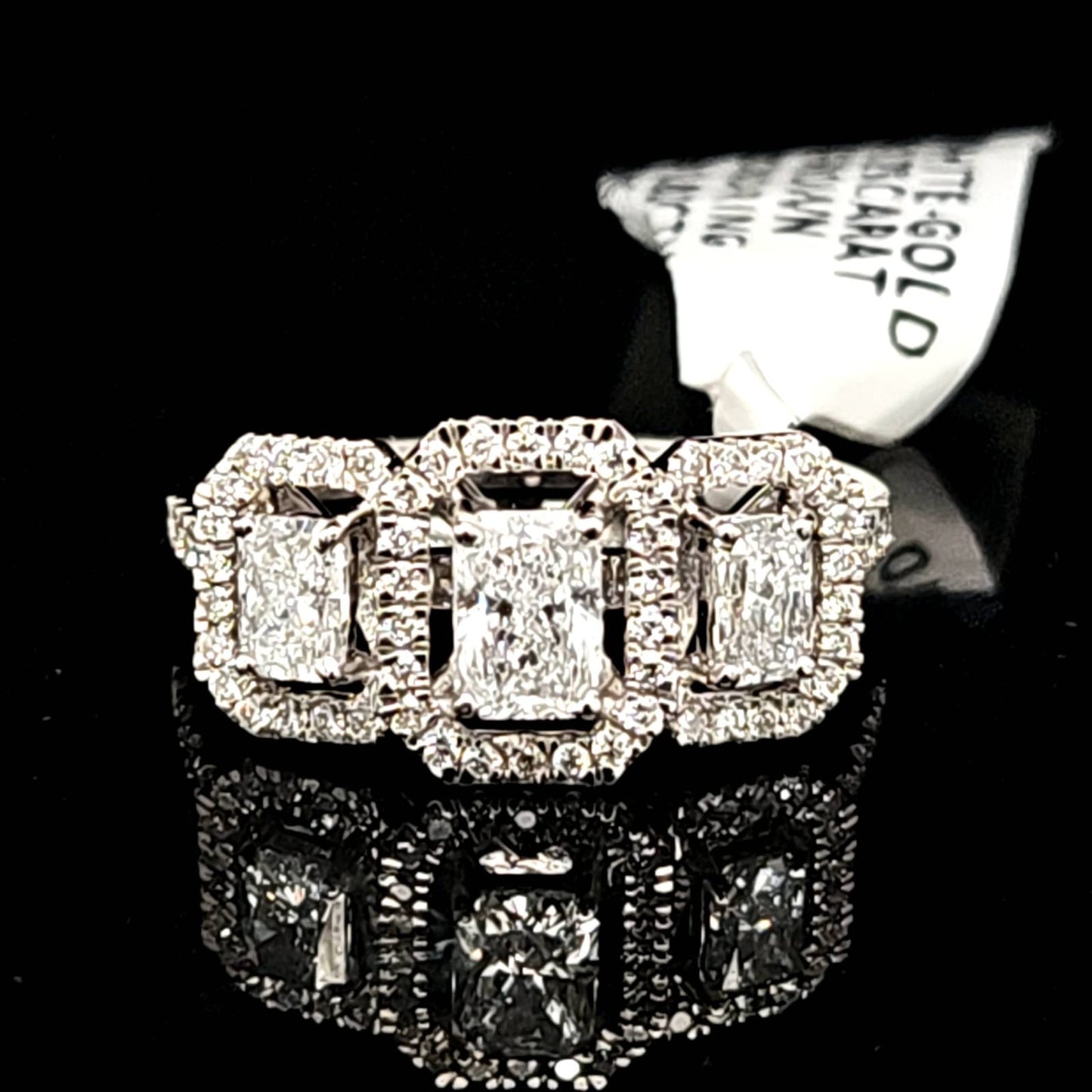 DIAMOND RING