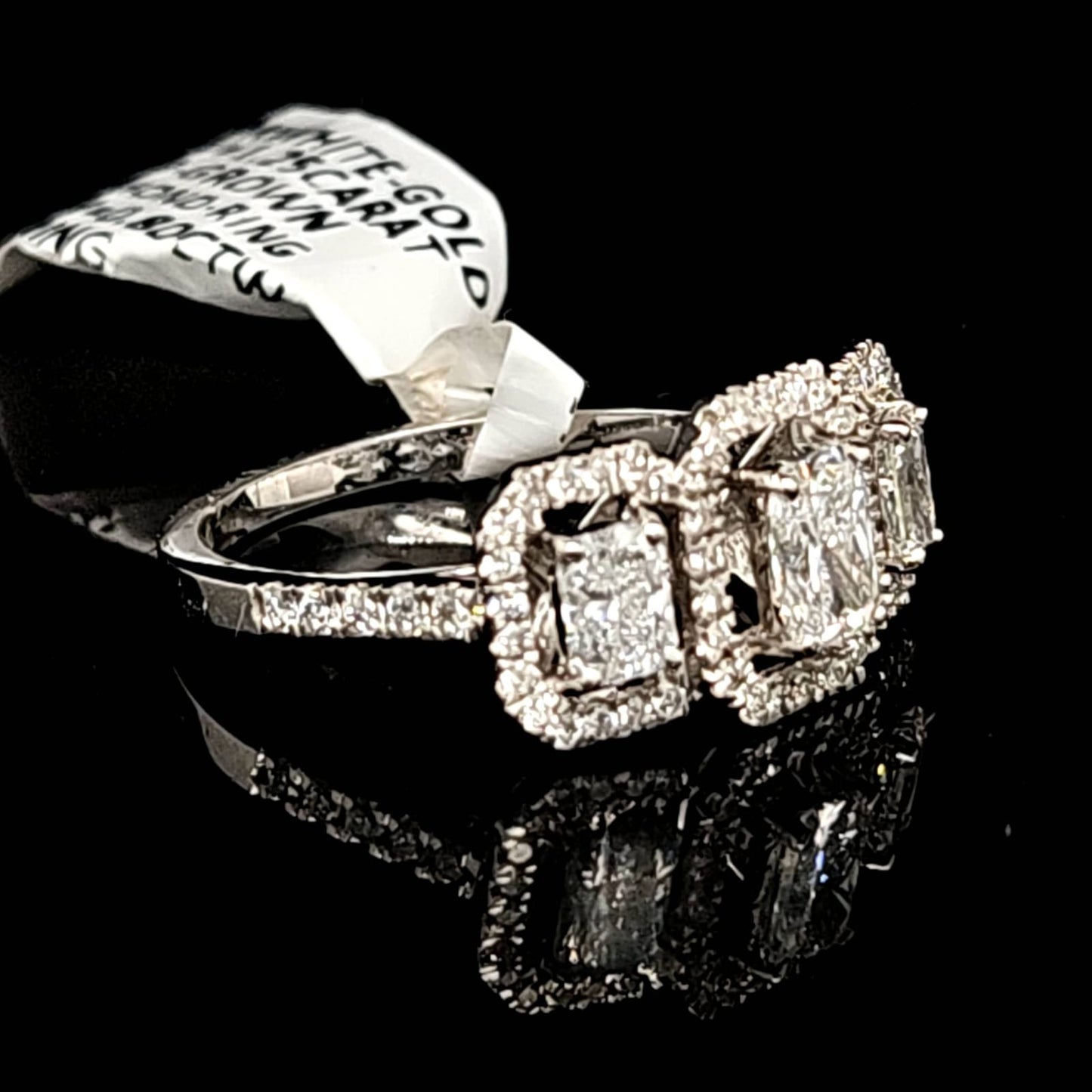 DIAMOND RING