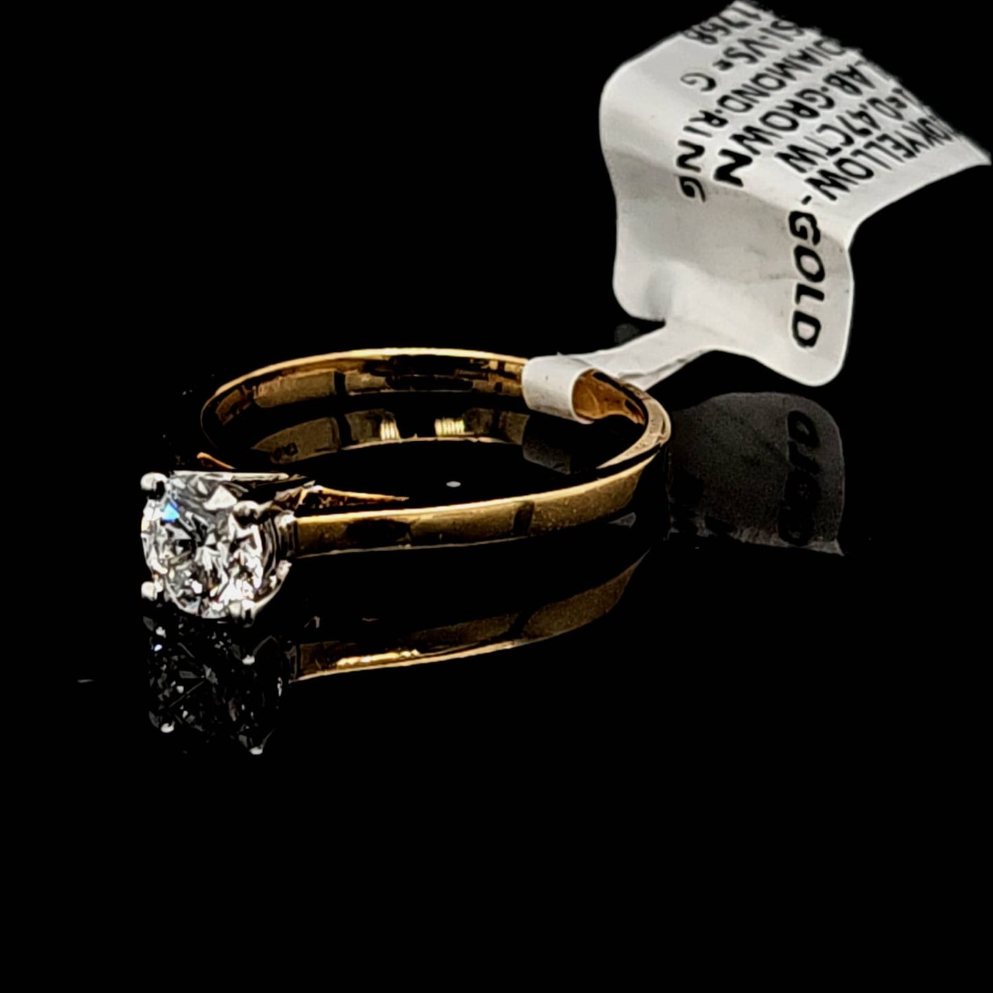 SOLITAIRE ENGAGEMENT RING