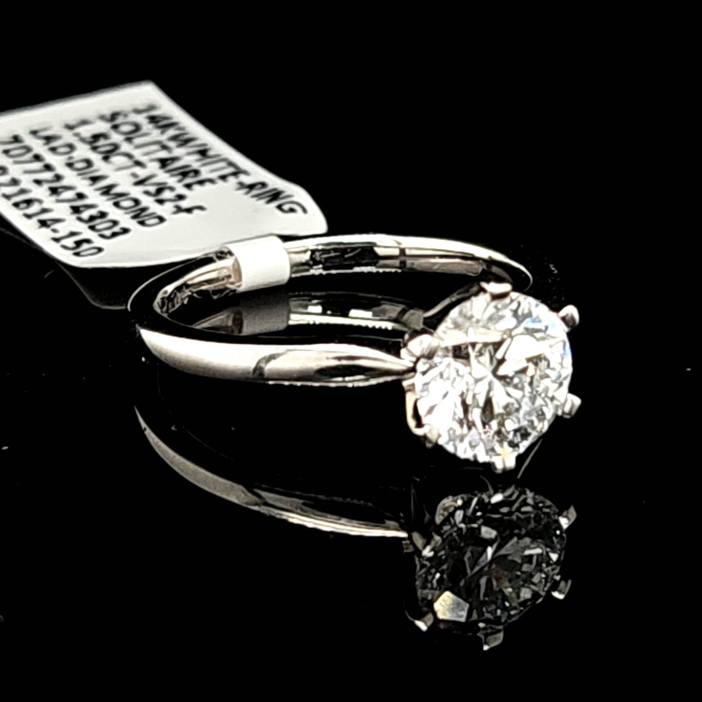 SOLITAIRE ENGAGEMENT RING