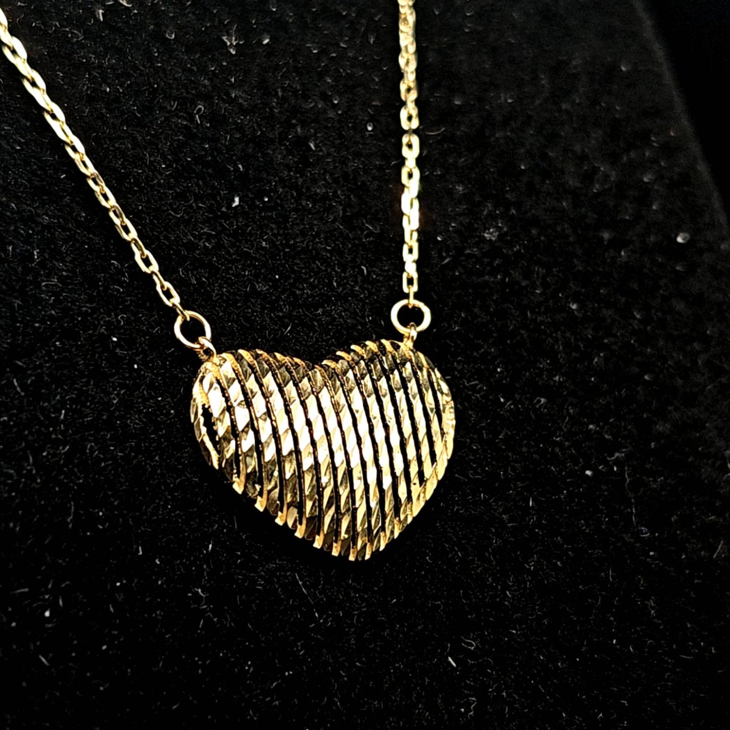 HEART NECKLACE