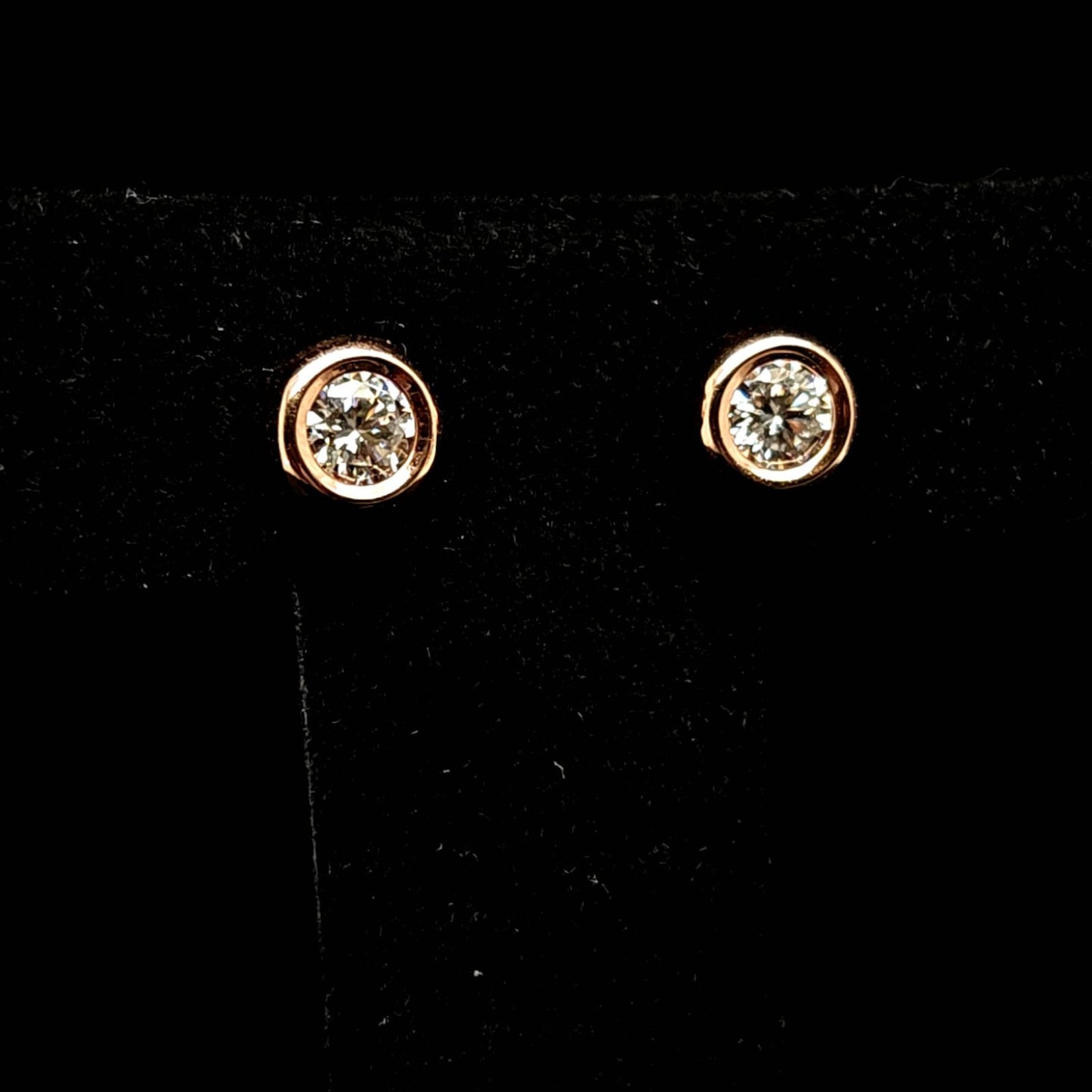 SILVER BEZEL SETTING EARRING