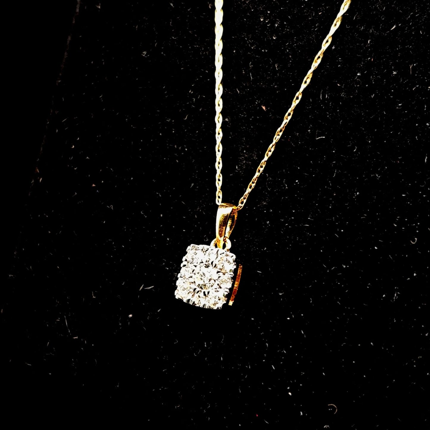 SQUARE HALO