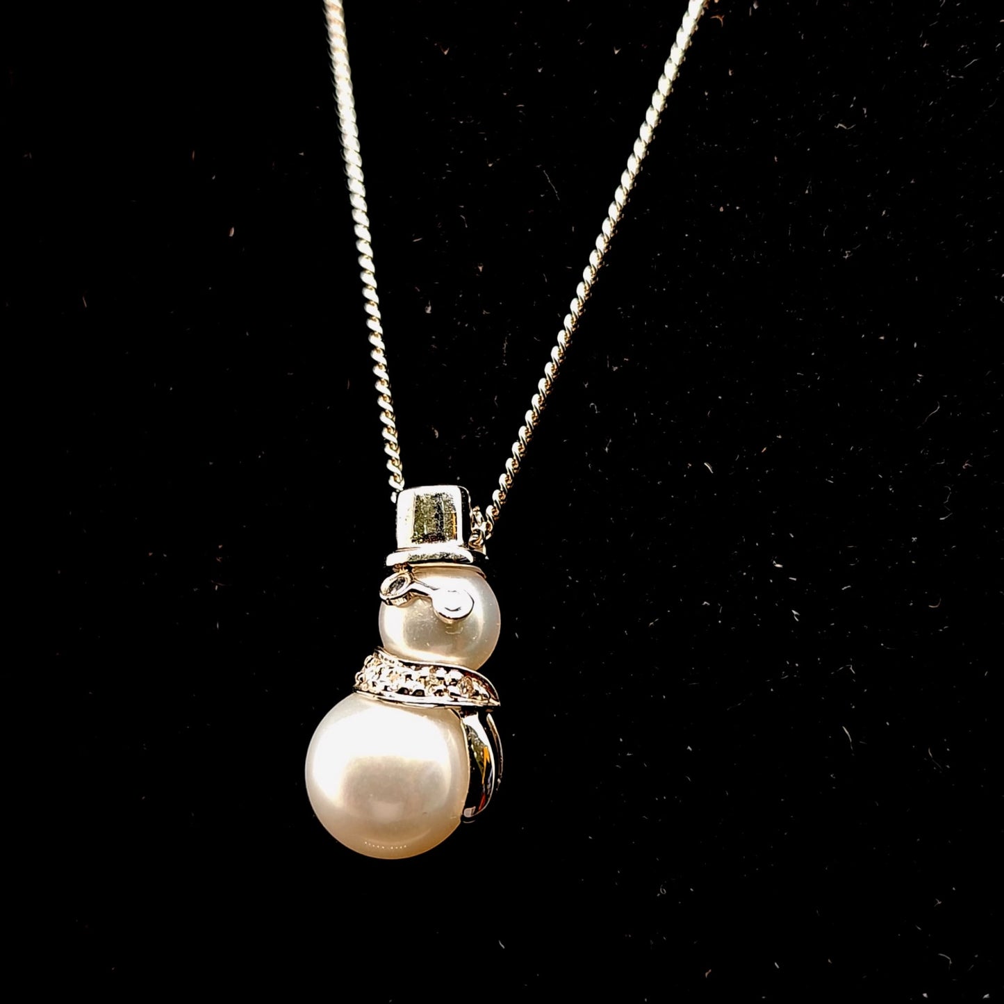SNOWBALL PEARL NECKLACE