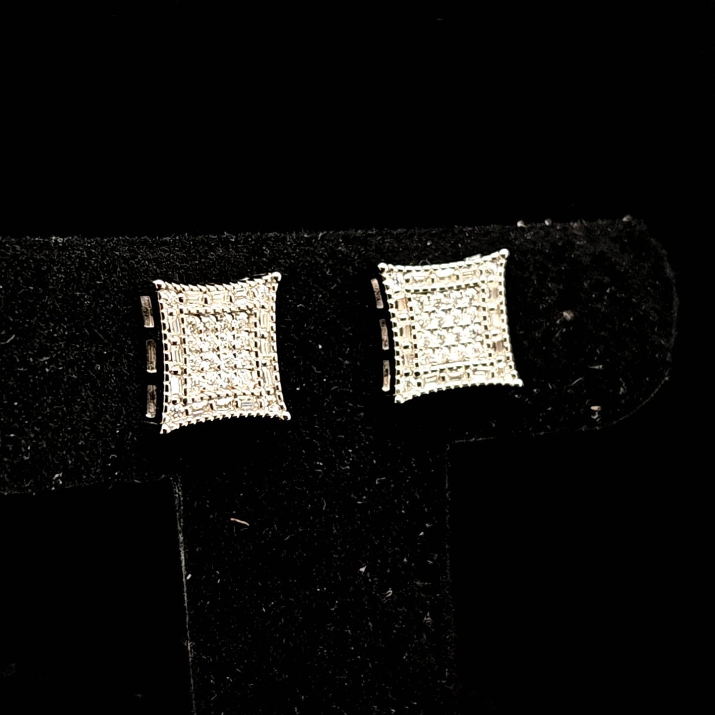 SILVER SQUARE EARRING