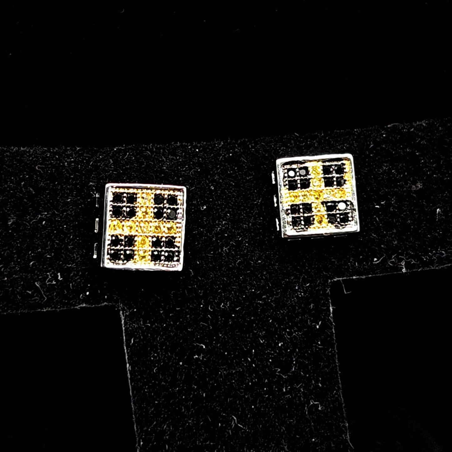 SQUARE CLUSTER EARRING