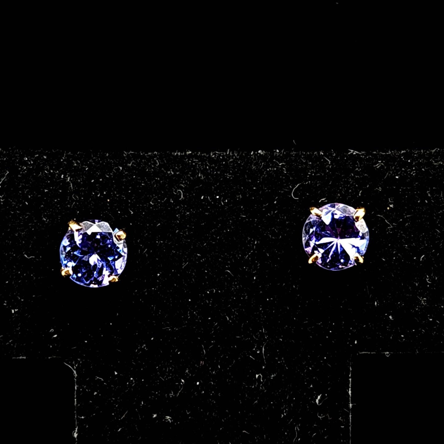 TANZANITE STUD