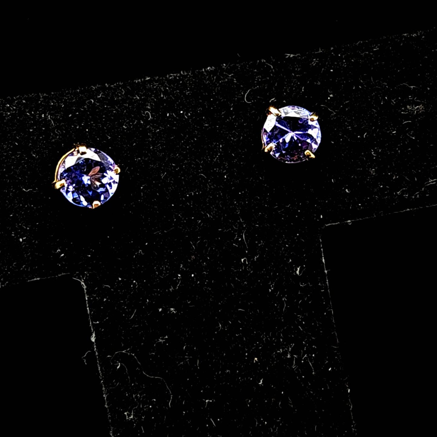 TANZANITE STUD