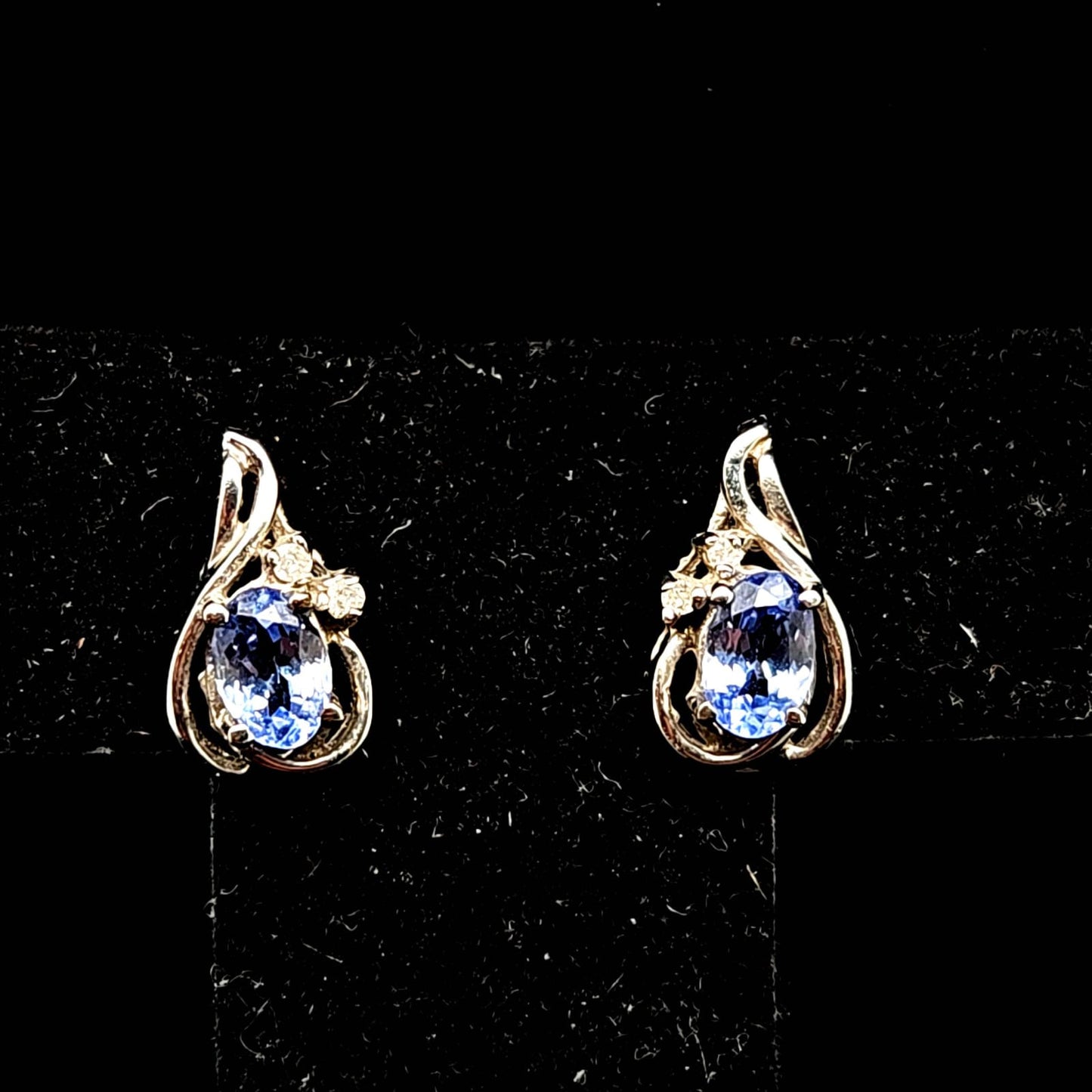 TANZANITE EARRING