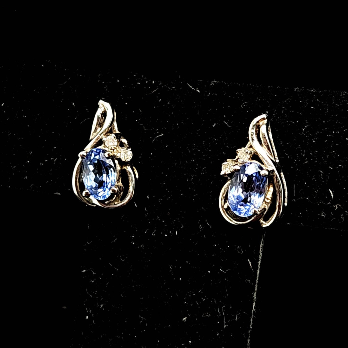 TANZANITE EARRING