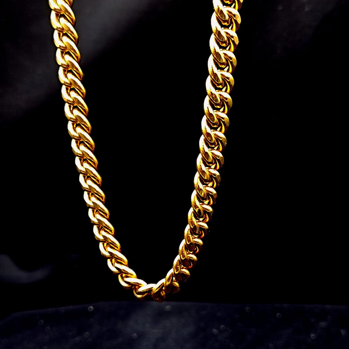 CUBAN LINKS CHAIN