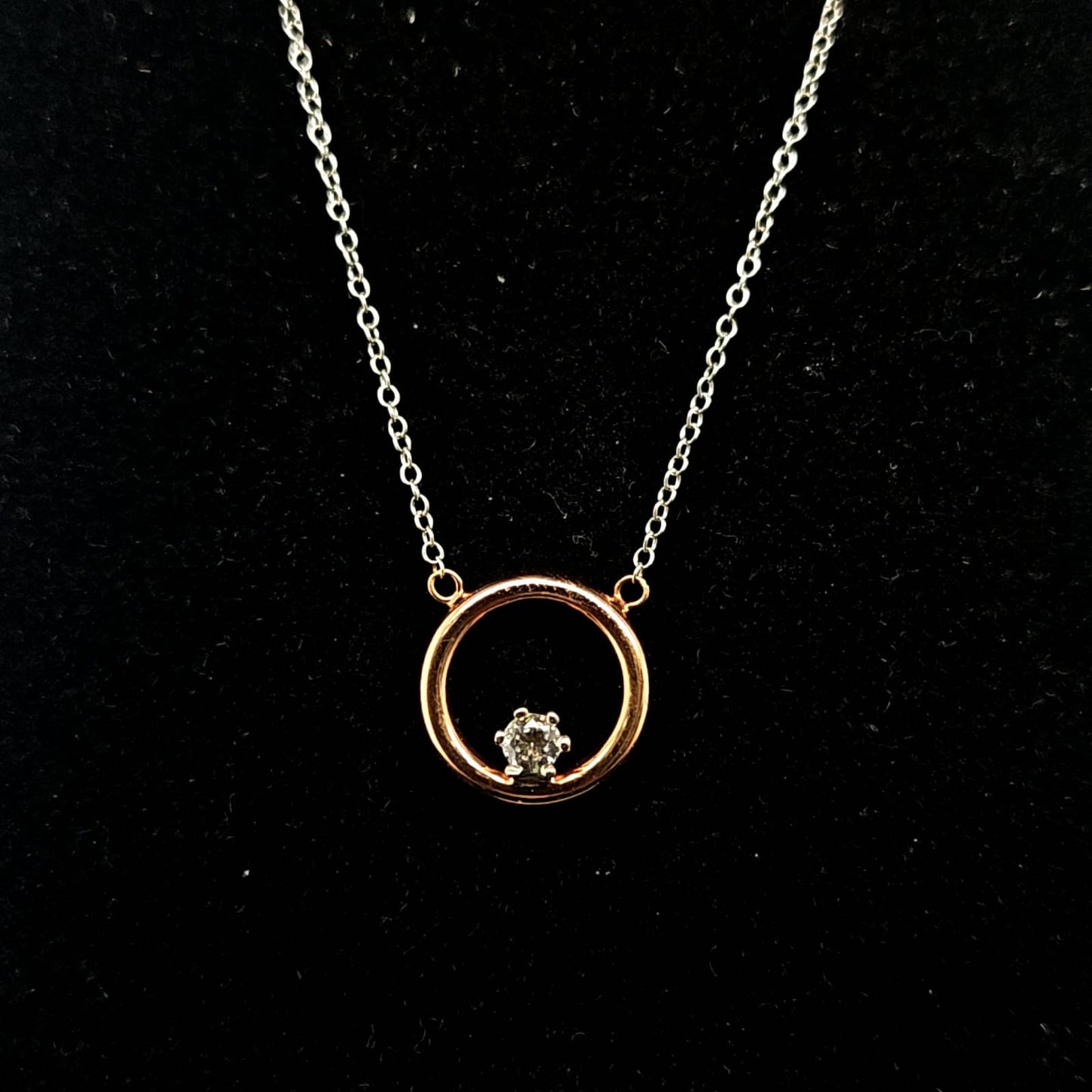 CIRCLE NECKLACE